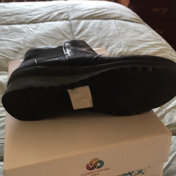 Shoes - Picture 3 of 4